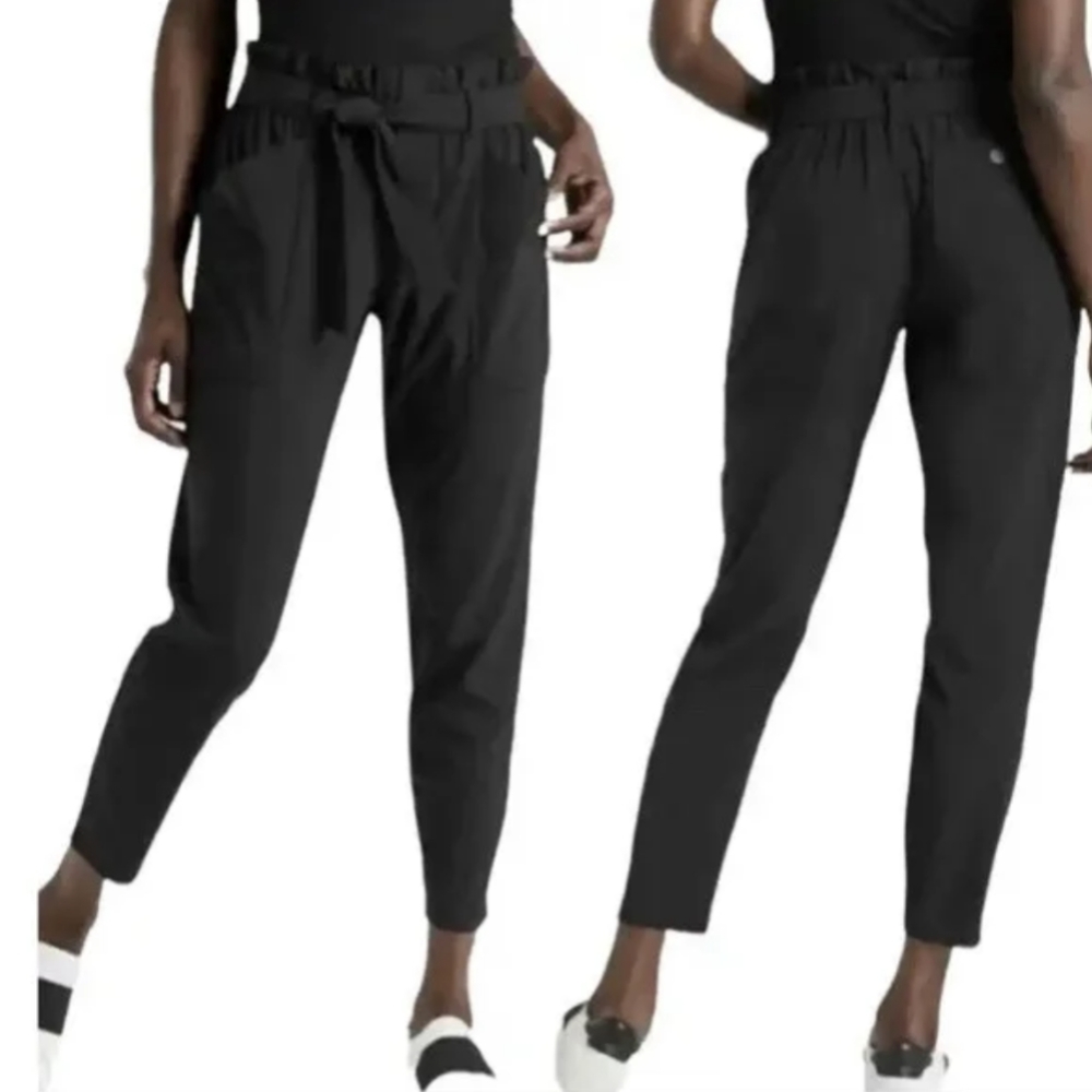 ATHLETA Skyline Featherweight Paper Bag Ankle Pants. Black Size 2 EUC